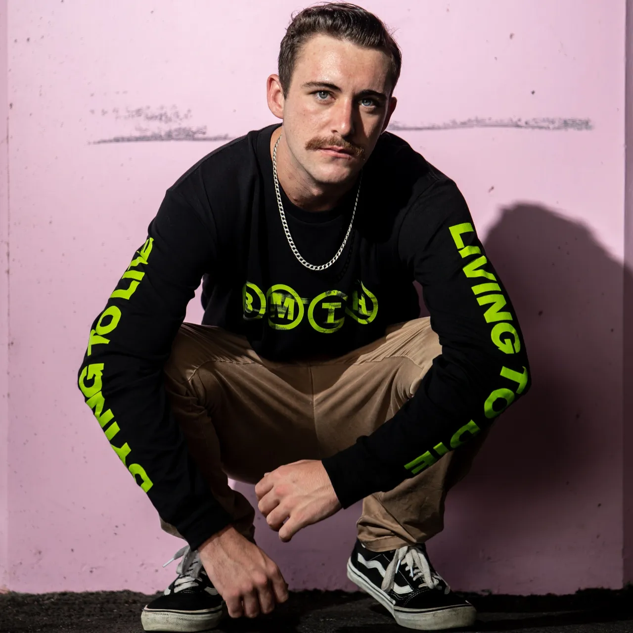 Ollie Twohill Releases New Astonishing Single