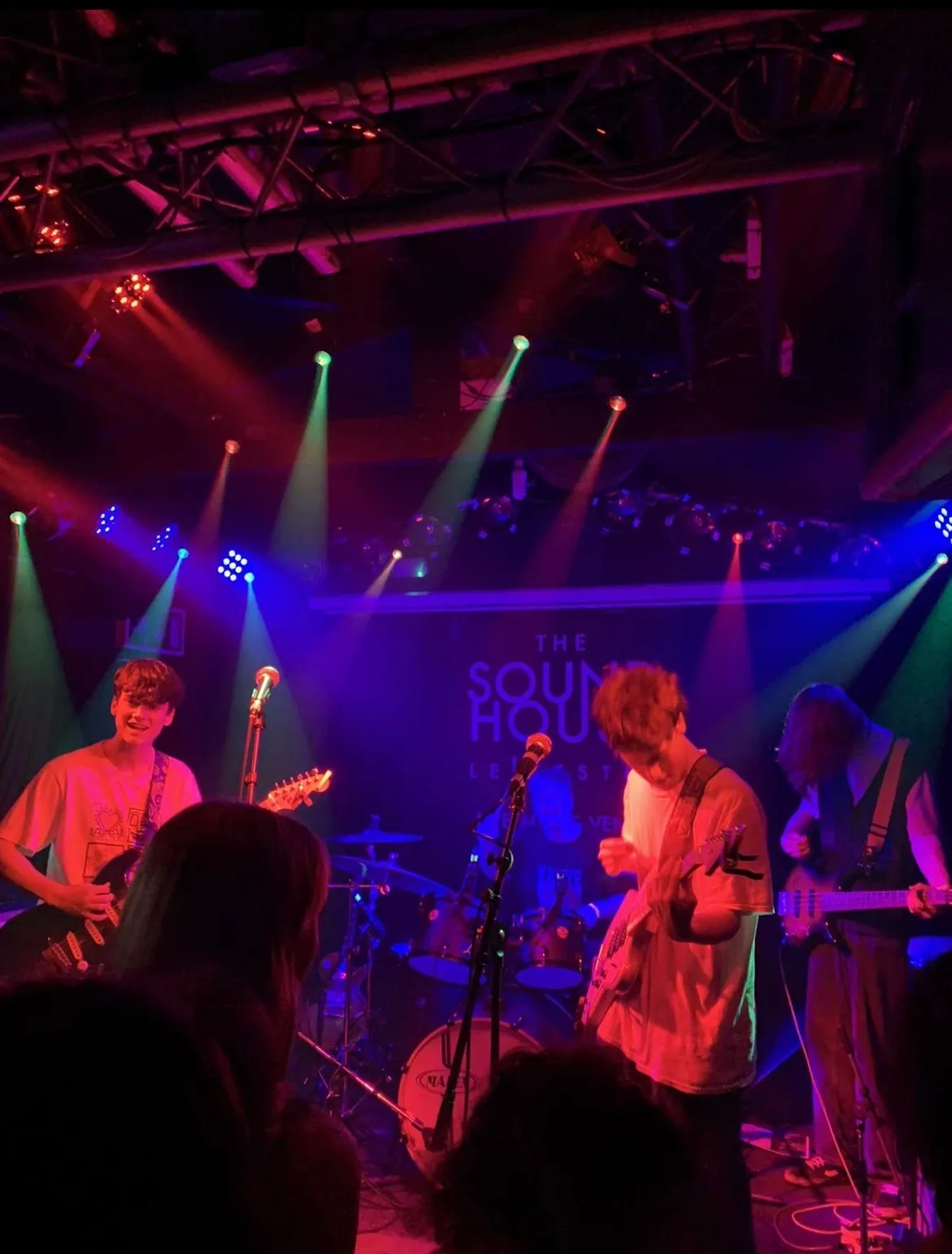 2-D a Stamford-based band presents their latest single – Homesick