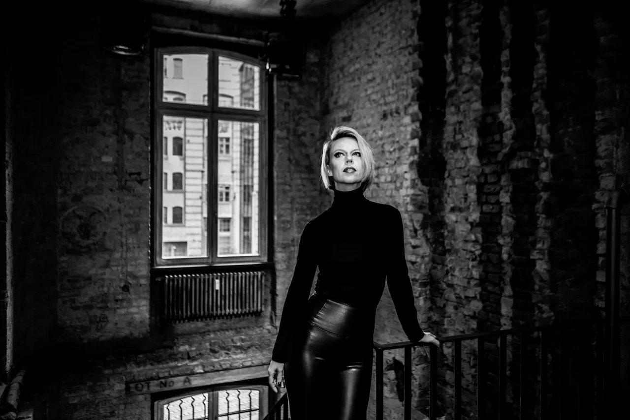Kat koan releases her latest alternative rock cover single