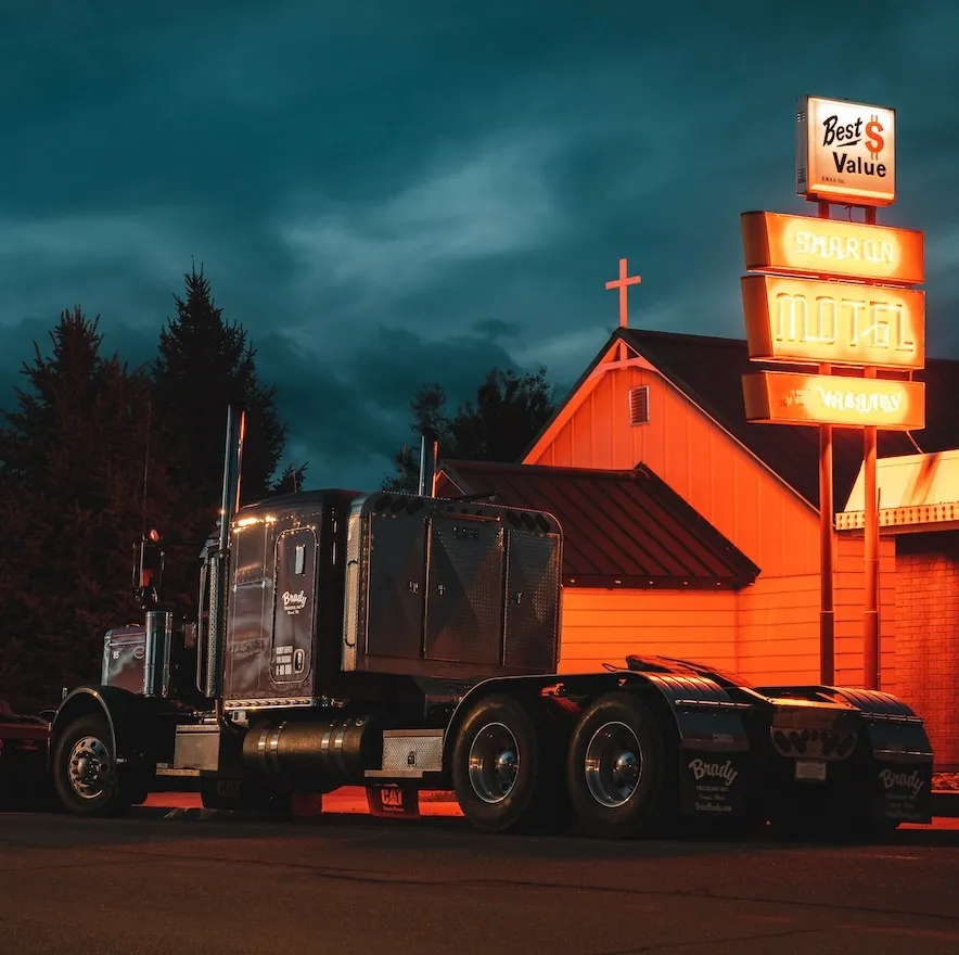 Karly Driftwood releases her new Indie rock single “Trucker”