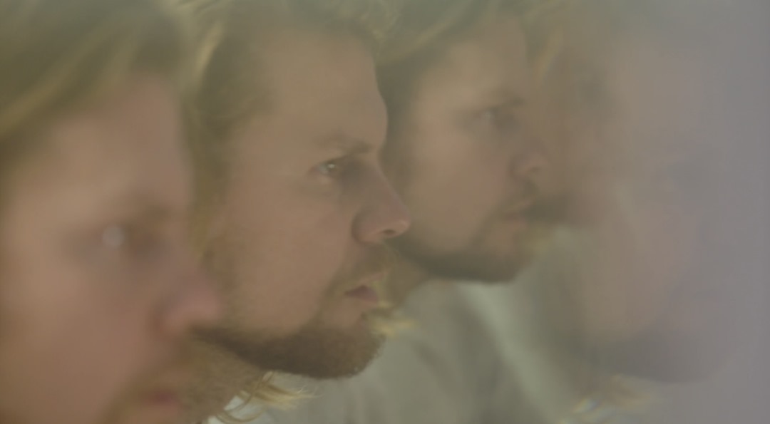 “Headless”: Carey Clayton’s Eclectic Rock And Spiritual Journey Through Sound And Self-Exploration