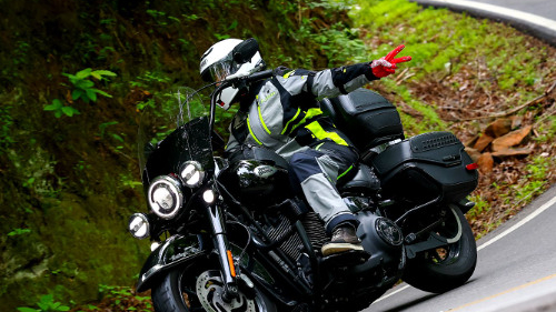 A Gritty Road Anthem Fueled By Freedom And Precision: Dick Cole – The Tail Of The Dragon